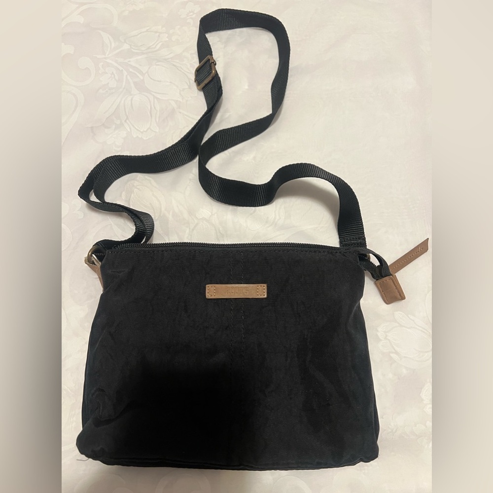 Roots Crossbody Black Nylon with lots of compartments